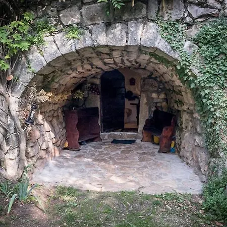 Rustic Art House Krk Kras