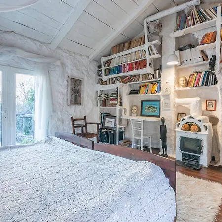 Rustic Art House Krk