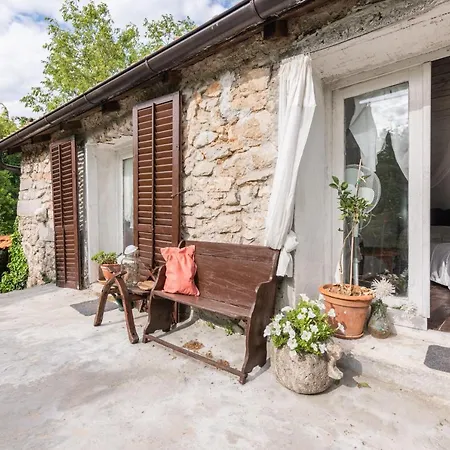 Rustic Art House Krk