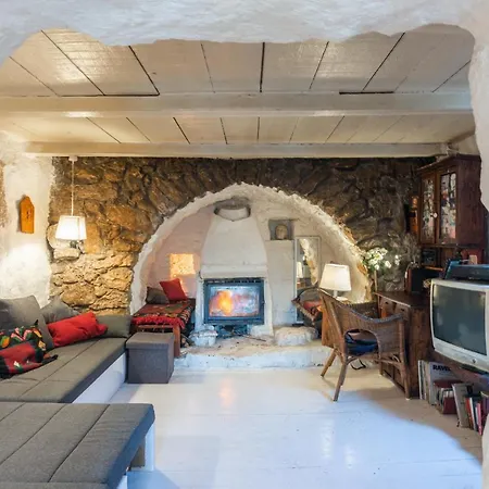 Rustic Art House Krk *